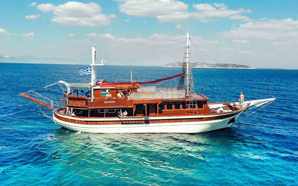 toroneos-cruise-piratiko
